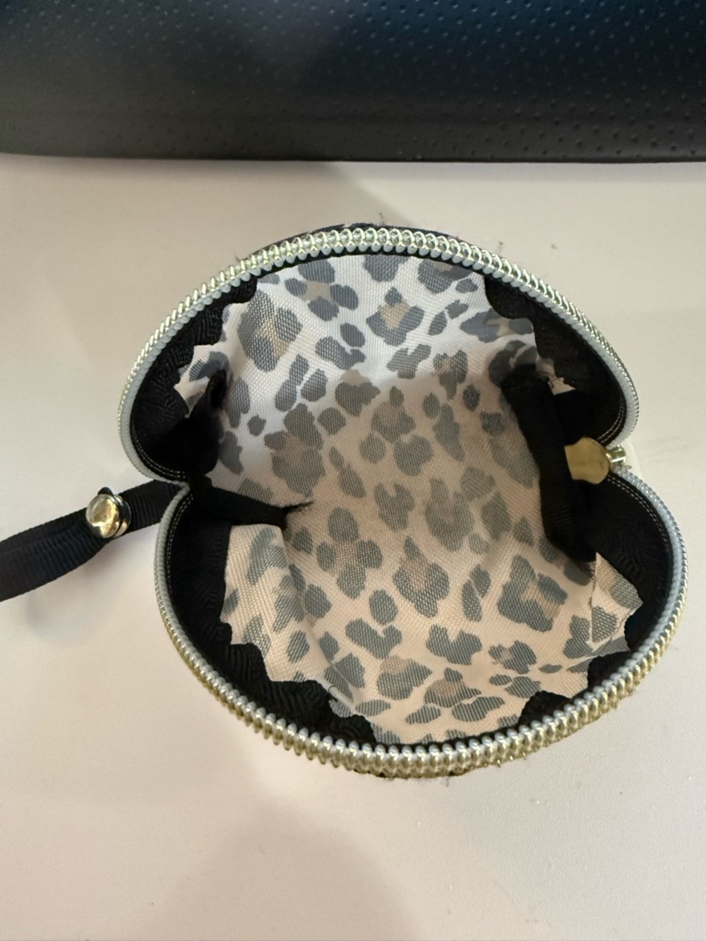 Itzy Ritzy everything pouch/pacifier holder - Picture 4 of 5